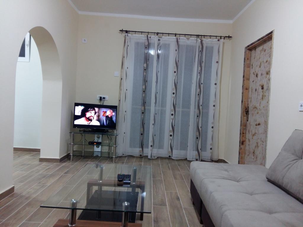 Apartment Radovan Rijeka Crnojevića エクステリア 写真