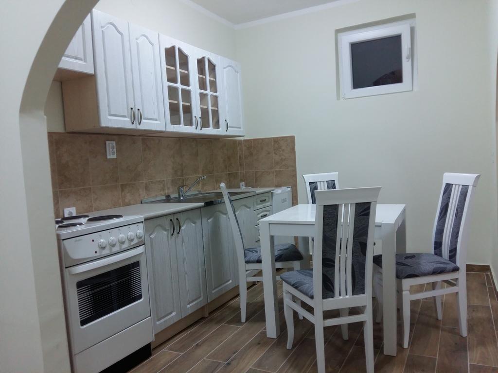 Apartment Radovan Rijeka Crnojevića エクステリア 写真